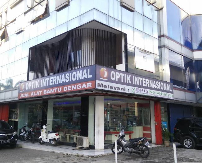 Internasional Optik
